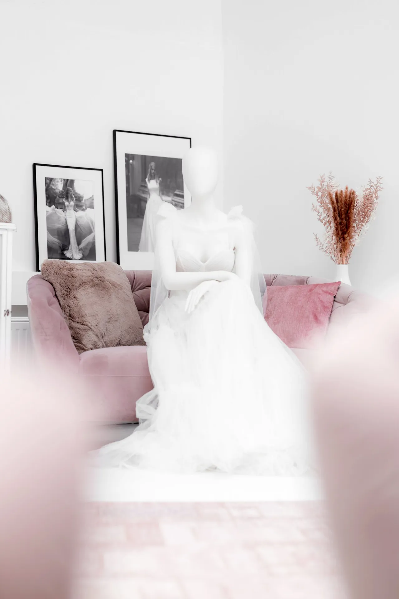 Brautmode von Adriana Alier im Kleiderloft