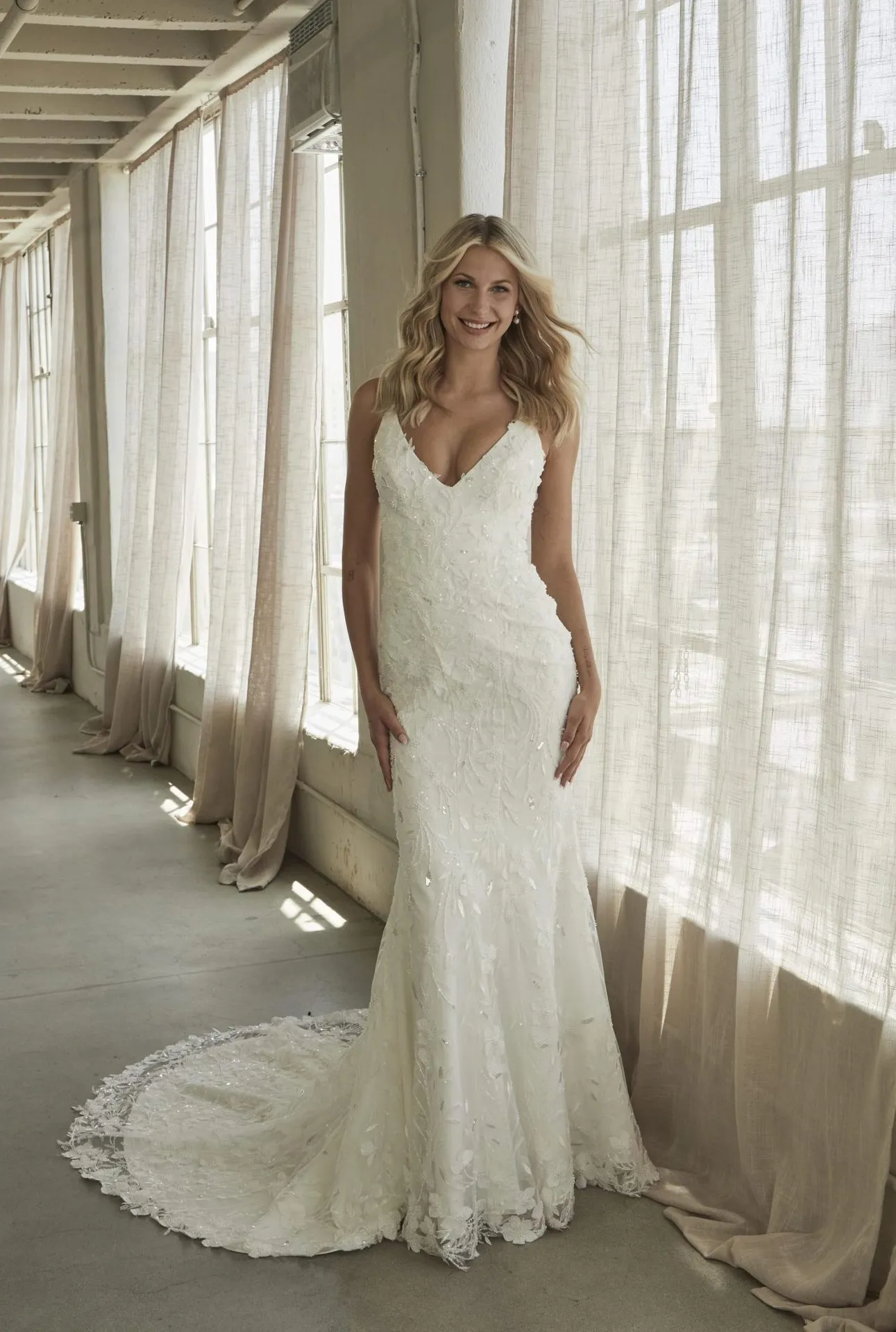 Brautkleid Mitchell von Serene by Madi Lane